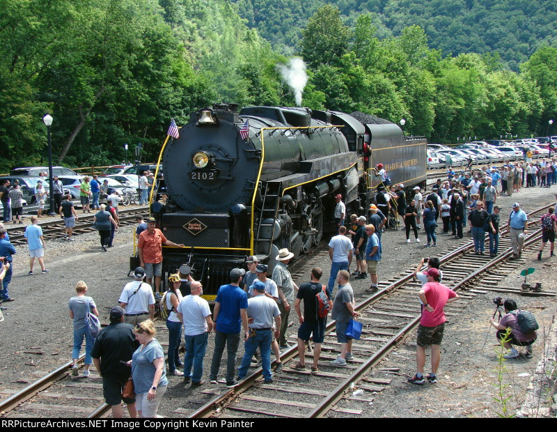 RBMN 2102 draws a crowd